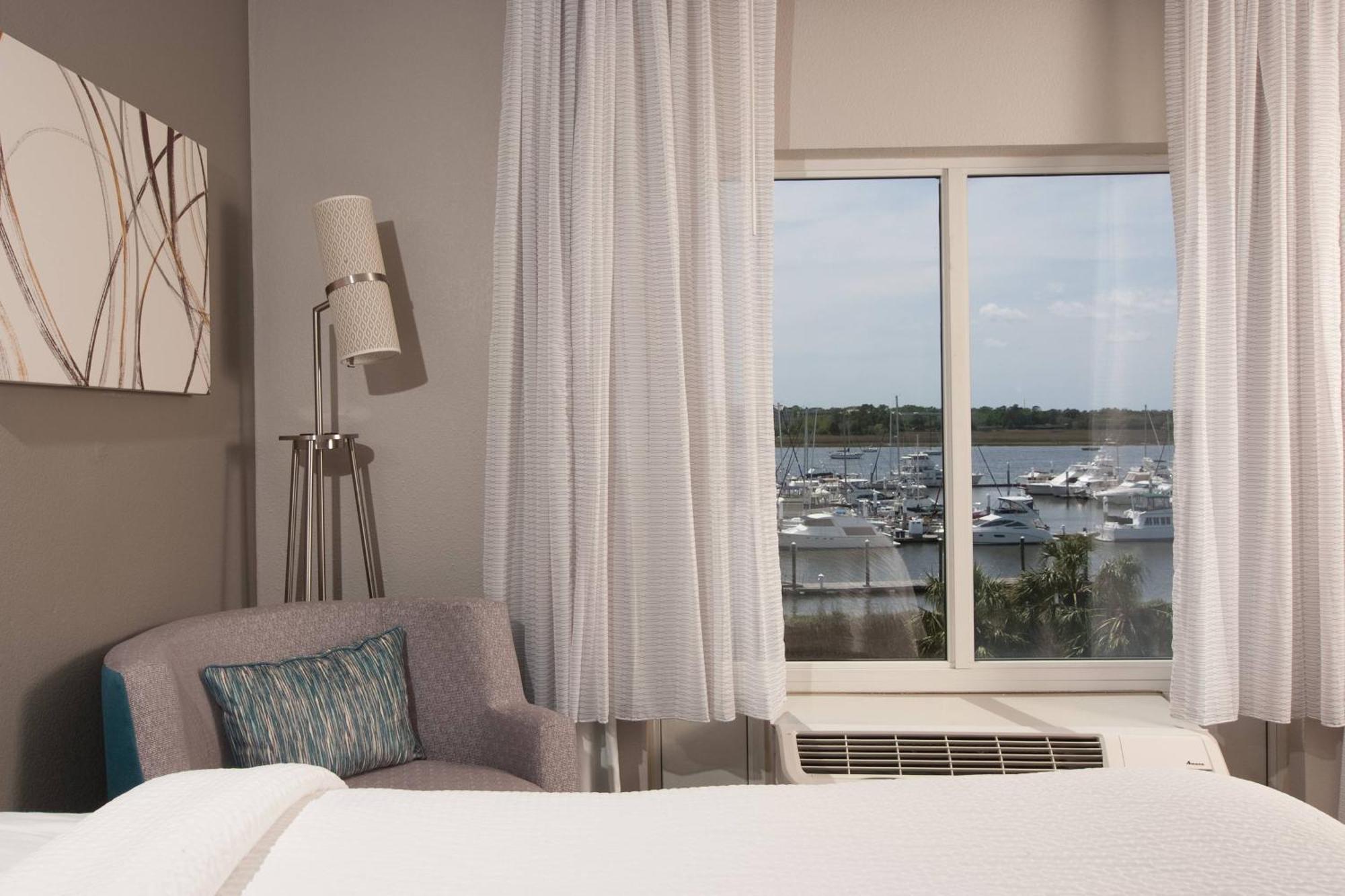 Queen Room Two Queen Beds Water View